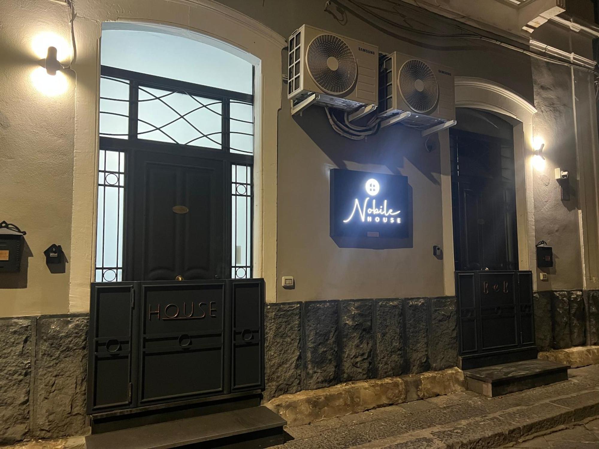 Nobilehouse Apartment Catania Exterior photo